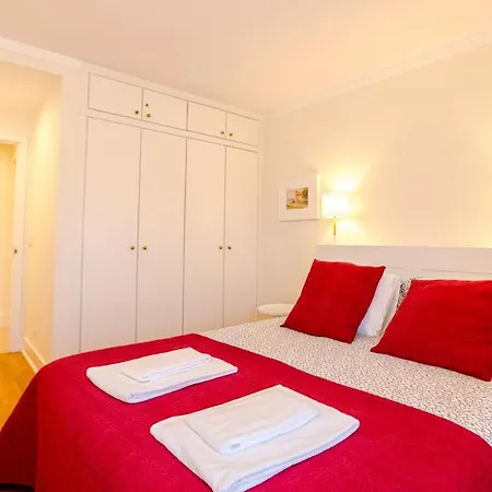 Homeysuite In Garden Appartement Estoril